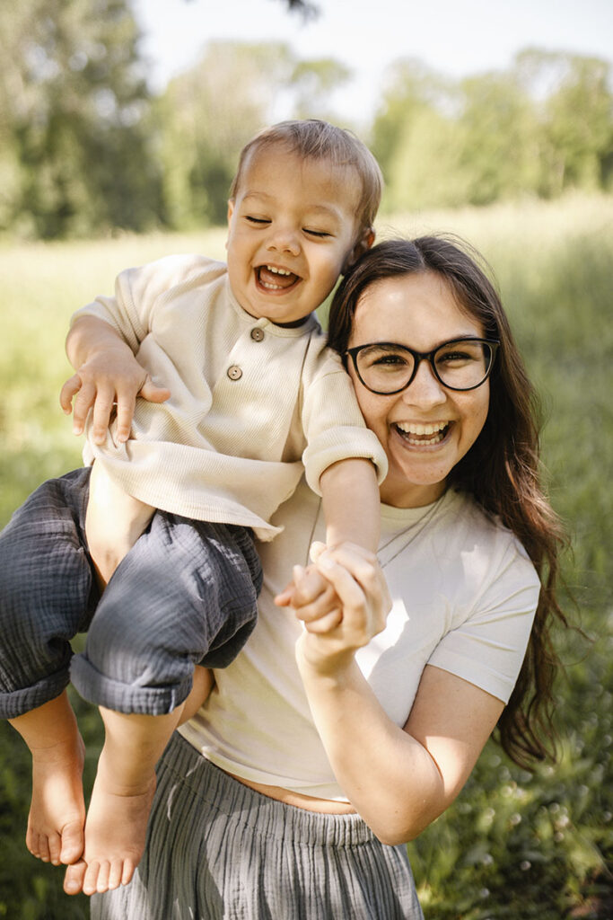 Echte Familienmomente beim Familienshooting Wiener Neustadt